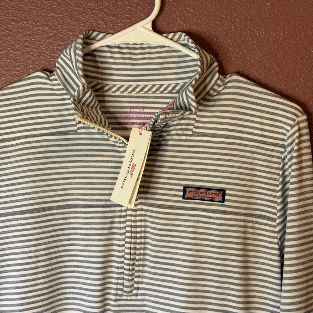Vineyard Vines Women’s Medium Gray and White Striped Quarter-Zip - Picture 2 of 7